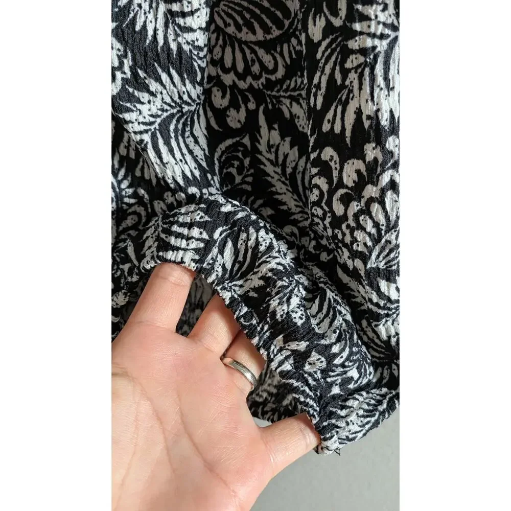 LOFT Black & White Textured‎ Botanical Puff Sleeve Blouse Size Small